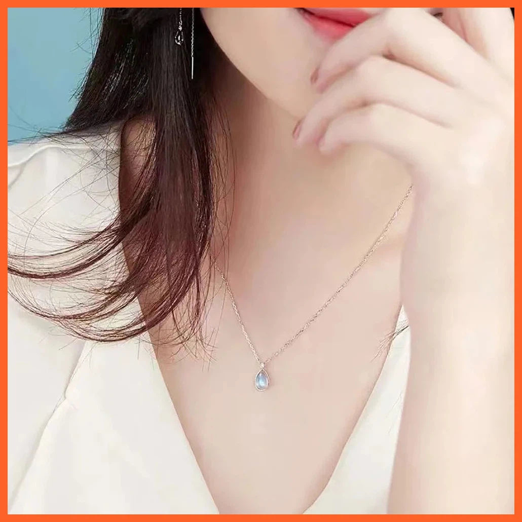 Thin Chain Dainty Teardrop Moonstone Pendant Necklace For Women