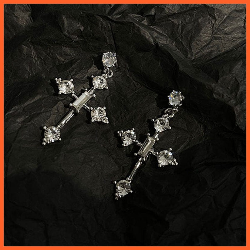 whatagift.uk A pair of 11 Skull Grunge Stud Style Asymmetric Clip Earrings for Women
