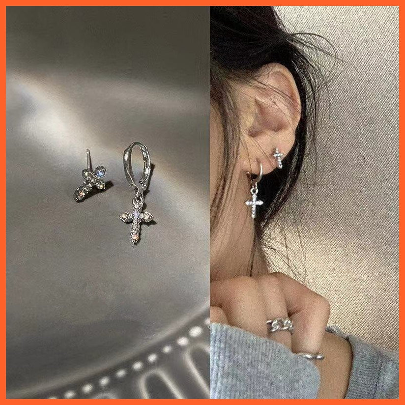 whatagift.uk A pair of 14 Skull Grunge Stud Style Asymmetric Clip Earrings for Women