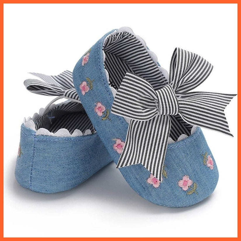 whatagift.com.au b / 2 Baby Girl Newborn Shoes | Big Bow Knitted  Crib Shoe