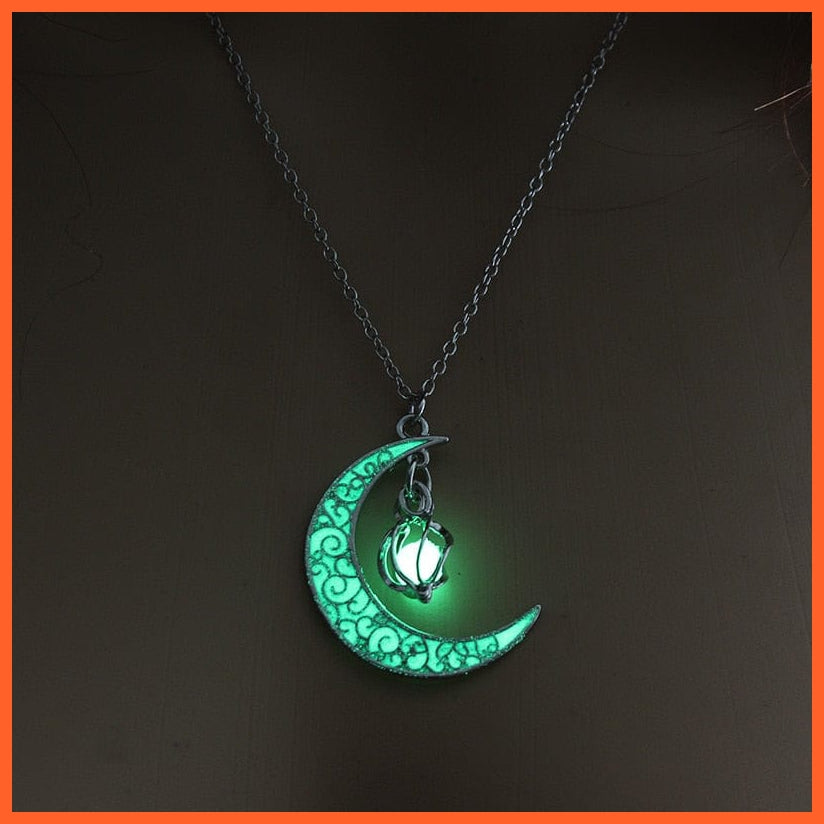 whatagift.com.au Green Moon Glowing Necklace | Glow in the Dark Halloween Pendant