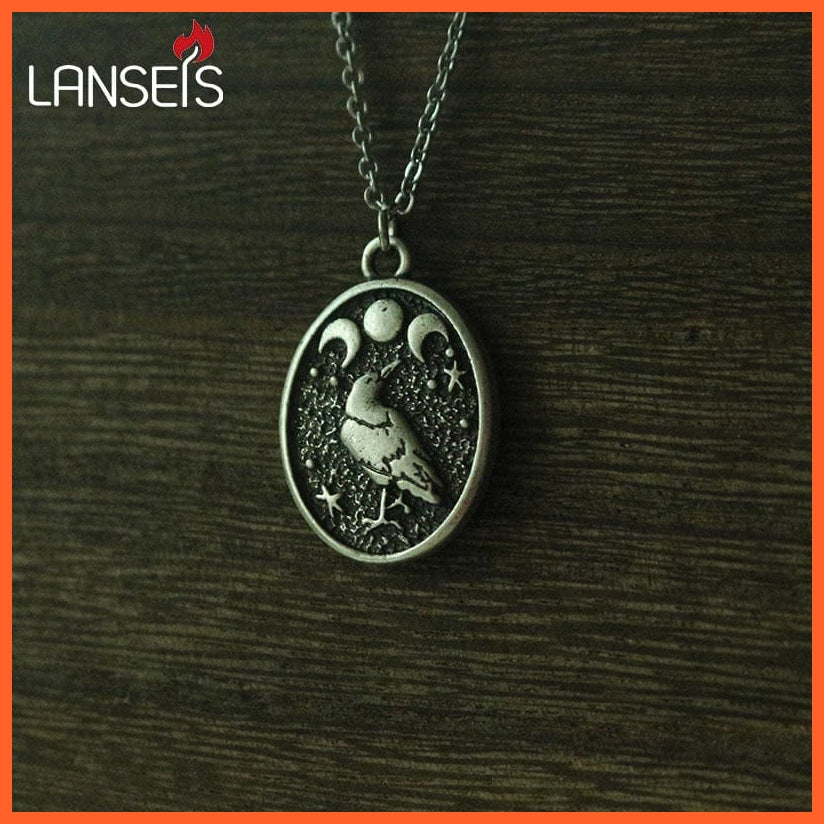 whatagift.com.au Necklaces 20pcs Black Raven Bird In Triple Moon Pendant