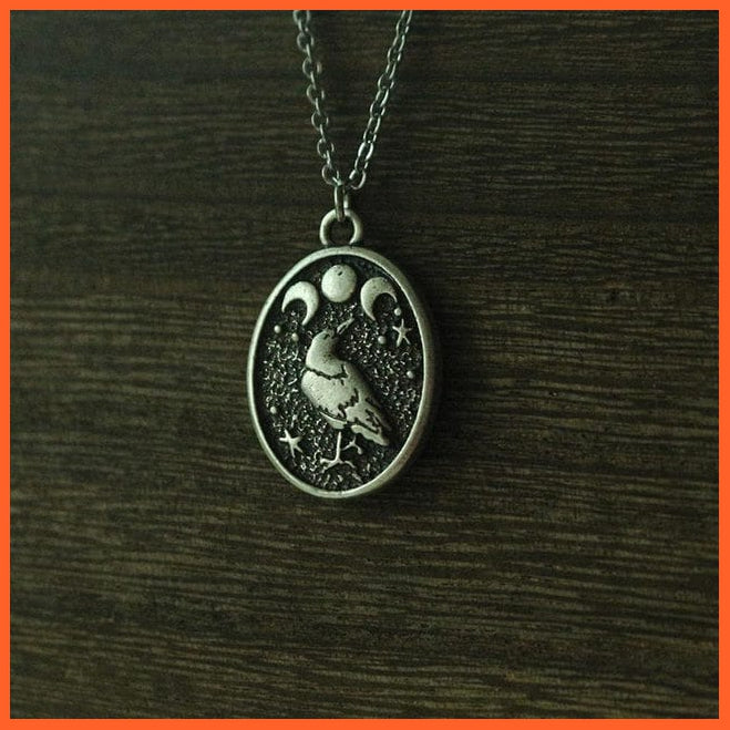 whatagift.com.au Necklaces 30pcs 20pcs Black Raven Bird In Triple Moon Pendant